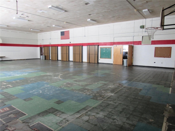 Listing Image #2 - Industrial for sale at 121 W Elm Street, Alton IL 62002