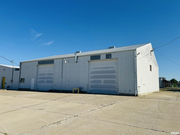 Listing Image #1 - Others for sale at 1500 E CARROLL Street, Macomb IL 61455