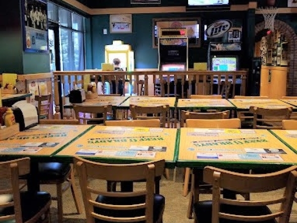 Listing Image #3 - Retail for sale at 4880 Gratiot Beef O'Brady's, Saginaw MI 48638