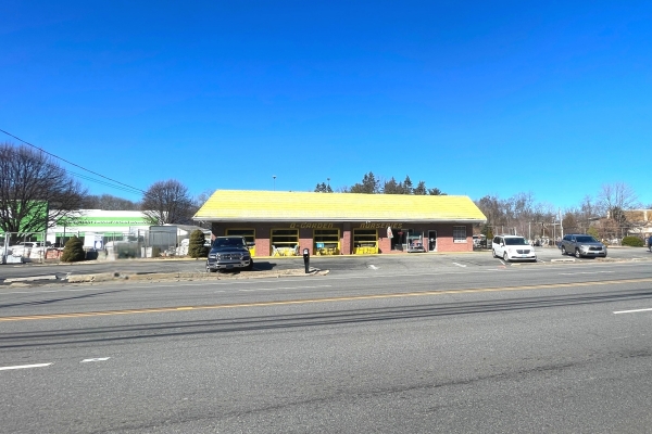 Listing Image #1 - Retail for sale at 1546 Boston Post Road, Milford CT 06460