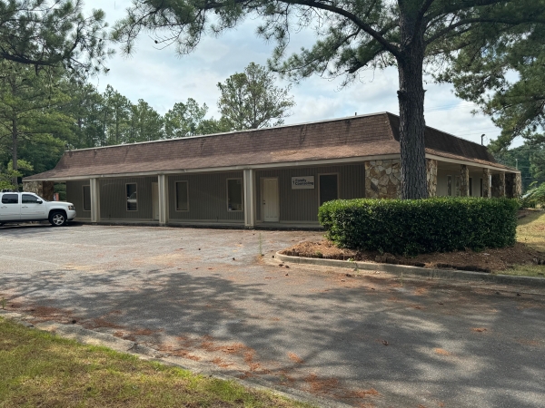 Listing Image #2 - Office for sale at 106 Olympia Drive, Warner Robins GA 31093