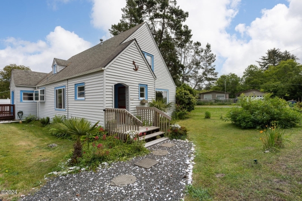 Listing Image #3 - Others for sale at 6126 SW Jetty, Lincoln City OR 97367
