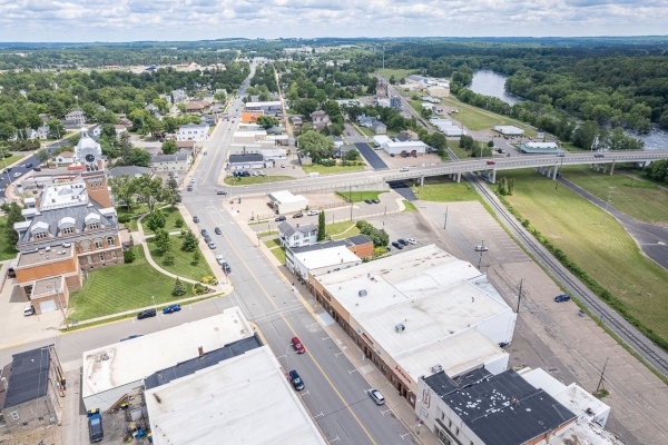 Listing Image #3 - Retail for sale at 1021 & 1023 E Main St, Merrill WI 54452