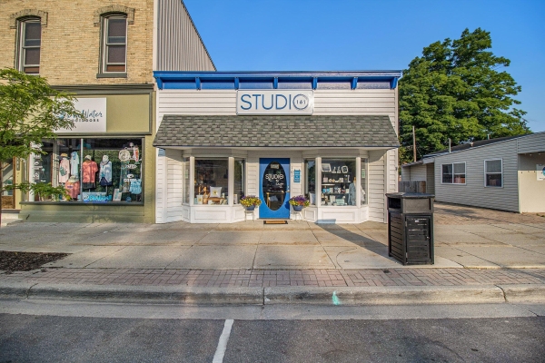 Listing Image #2 - Retail for sale at 161 S Hancock Street, Pentwater MI 49449