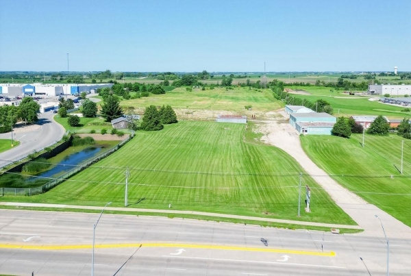 Listing Image #2 - Others for sale at 2220 4th St. Sw, Waverly IA 50677