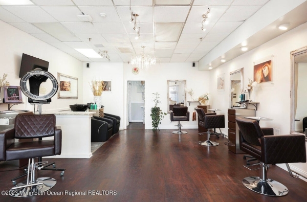Listing Image #1 - Business for sale at Broad Street, Matawan NJ 07747