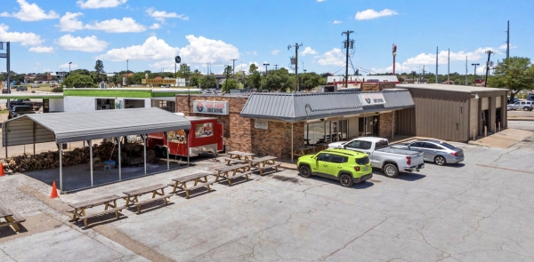 Listing Image #1 - Retail for sale at 2515 La Salle Ave, Waco TX 76710
