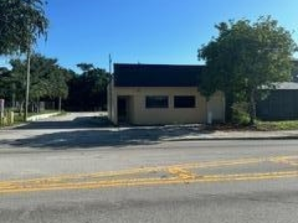 Listing Image #3 - Industrial for sale at 1222 Orange Avenue, Fort Pierce FL 34950