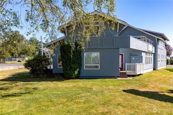 Listing Image #2 - Others for sale at 35 SE Ely Street, Oak Harbor WA 98277