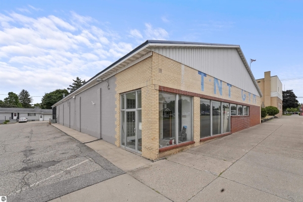 Listing Image #2 - Retail for sale at 310 N Michigan Avenue, Big Rapids MI 49307