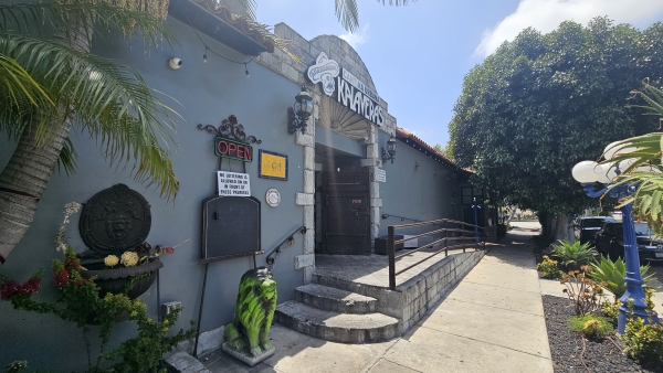 Listing Image #1 - Business for sale at 451 Silver Lake Boulevard, Los Angeles CA 90026