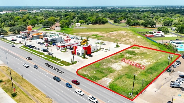 Listing Image #1 - Land for sale at 8511 N. Navarro Street, Victoria TX 77904