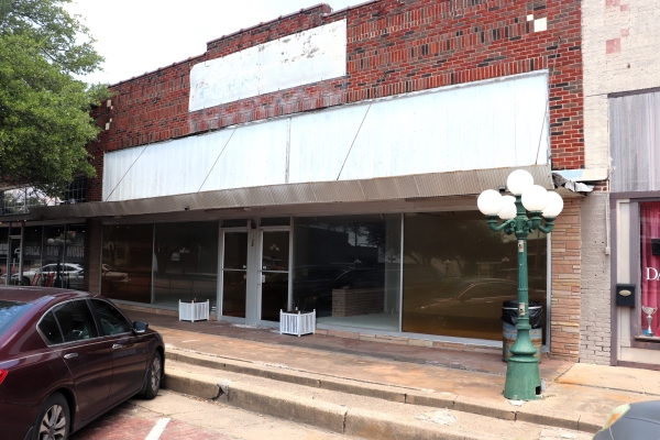 Listing Image #2 - Others for sale at 1128 Main St, Commerce TX 75428