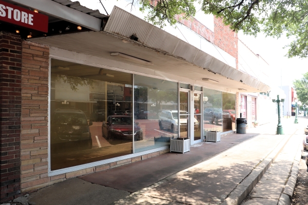 Listing Image #3 - Others for sale at 1128 Main St, Commerce TX 75428