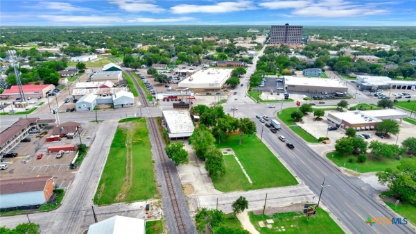 Listing Image #3 - Industrial for sale at 104 E Rio Grande Street, Victoria TX 77901