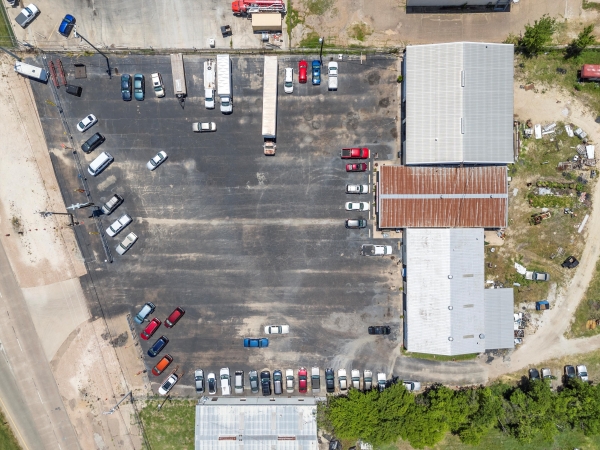 Listing Image #2 - Industrial for sale at 3325 Jack Kultgen Expwy, Waco TX 76711