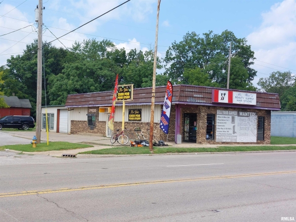 Listing Image #1 - Others for sale at 823 S 10TH Street, Mt Vernon IL 62864