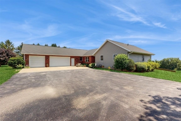 Listing Image #2 - Others for sale at 2076 Rogers Creek Road, Ely IA 52227