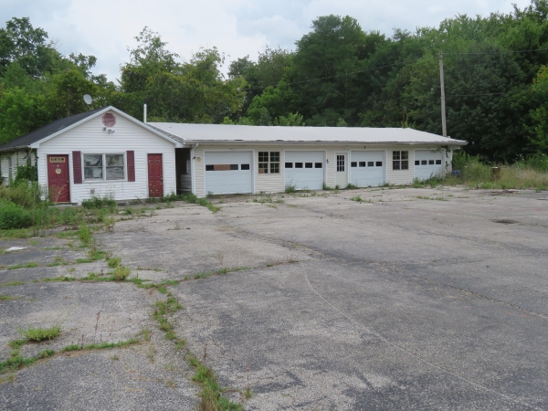 Listing Image #2 - Industrial for sale at 7670 Chase Lane, Jeffersonville KY 40337