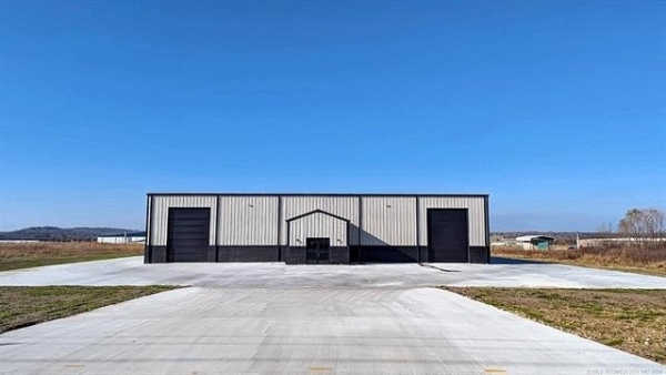 Listing Image #1 - Others for sale at 1040 N Moccasin Avenue, Tahlequah OK 74464