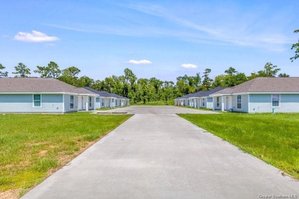 Listing Image #1 - Others for sale at 1366 Georgia Road, Lake Charles LA 70611