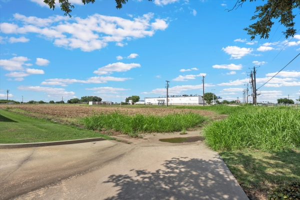 Listing Image #3 - Land for sale at 9508 China Spring Rd, Waco TX 76708