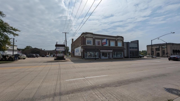 Listing Image #2 - Retail for sale at 608 N Main Street, Mishawaka IN 46545
