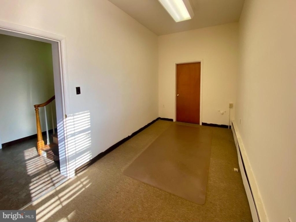 Listing Image #3 - Others for sale at 116 W Piccadilly Street 5, Winchester VA 22601
