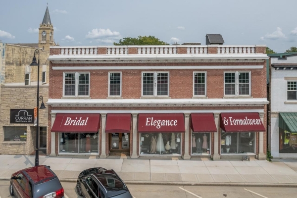 Listing Image #1 - Retail for sale at 172 W WISCONSIN Avenue, KAUKAUNA WI 54130