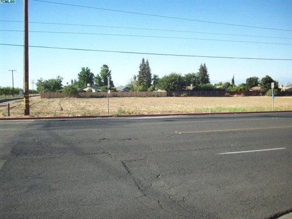Listing Image #3 - Others for sale at Apn 128-153-029, Farmersville CA 93223