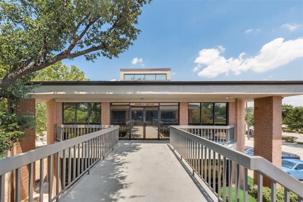 Listing Image #1 - Office for sale at 2650 Valley View Lane , 200, Farmers Branch TX 75234