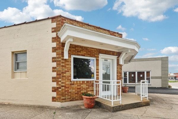 Listing Image #2 - Others for sale at 222 East Ryder Street, Litchfield IL 62056