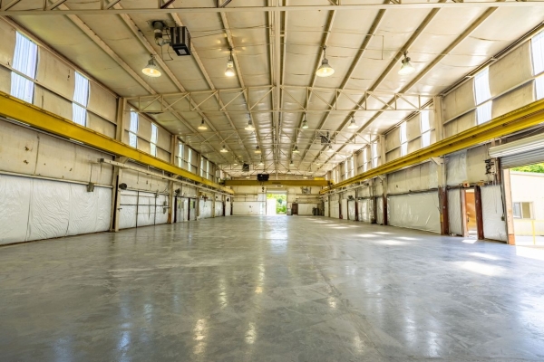 Listing Image #2 - Industrial for sale at 820 Binfield Rd, Maryville TN 37801