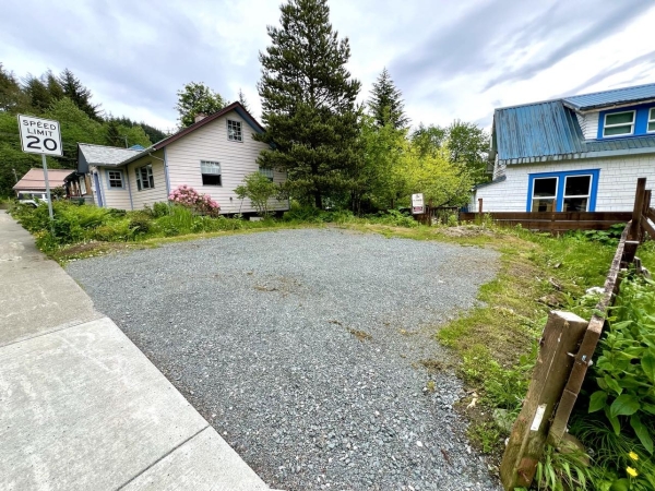 Listing Image #2 - Land for sale at 275 Irwin St, Juneau AK 99801