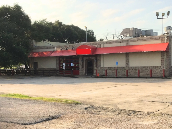 Listing Image #1 - Retail for sale at 1134 N Main, Pearland TX 77581