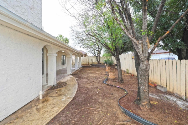 Listing Image #1 - Industrial for sale at 1205 Crossfield Circle, Laredo TX 78045