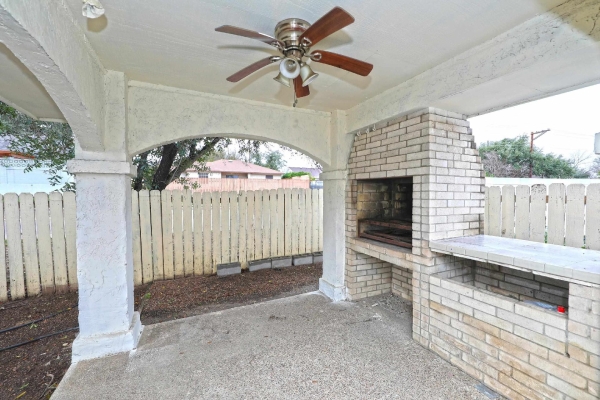 Listing Image #3 - Industrial for sale at 1205 Crossfield Circle, Laredo TX 78045