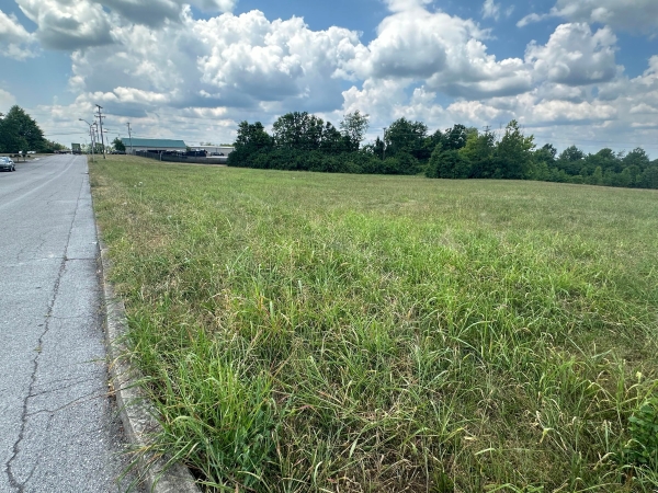 Listing Image #2 - Others for sale at 101 Hendren Way, Nicholasville KY 40356