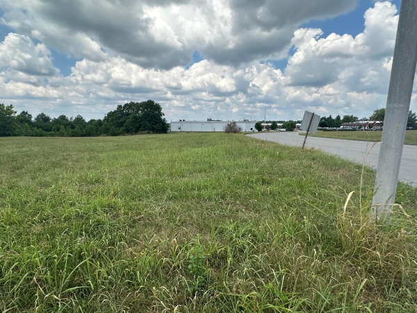 Listing Image #3 - Others for sale at 101 Hendren Way, Nicholasville KY 40356