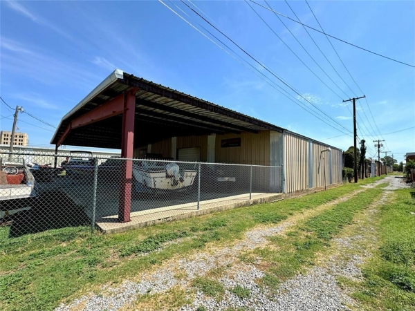 Listing Image #3 - Others for sale at 215 Kansas, Chickasha OK 73018