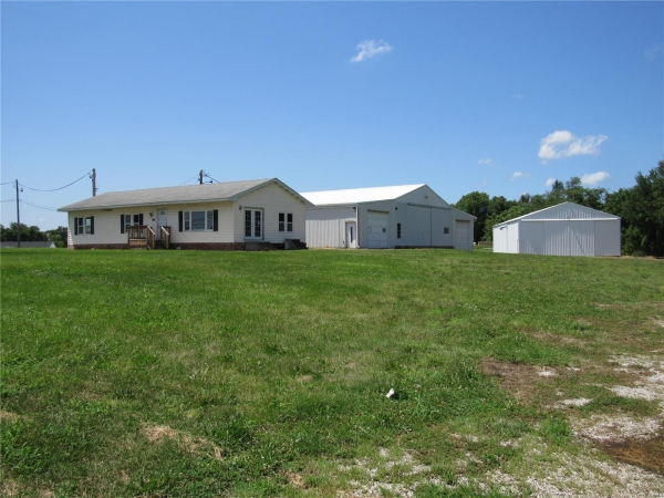 Listing Image #3 - Industrial for sale at 2920 Fosterburg Road, Alton IL 62002