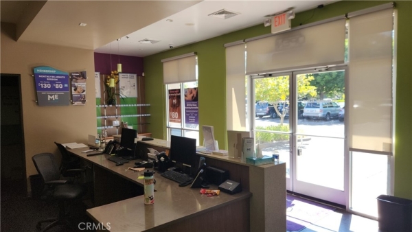 Listing Image #3 - Retail for sale at 615 Mangrove Avenue 110, Chico CA 95926