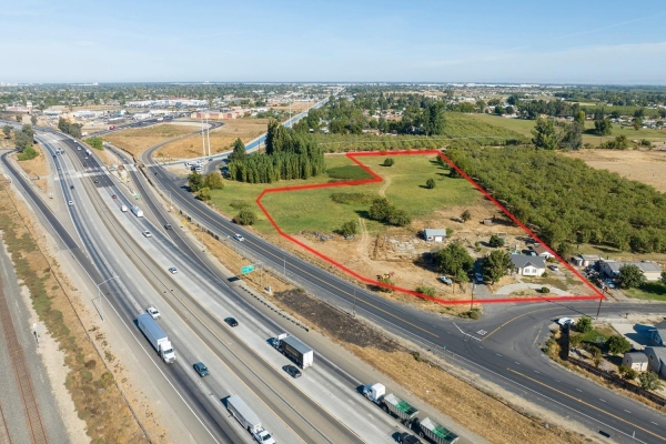 Listing Image #2 - Land for sale at 3221 E Redwood Road, Ceres CA 95307
