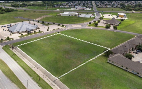 Listing Image #2 - Land for sale at 2401 Ambassador Dr, Woodway TX 76712