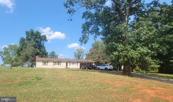 Listing Image #2 - Others for sale at 7198 Opal Road, Warrenton VA 20186