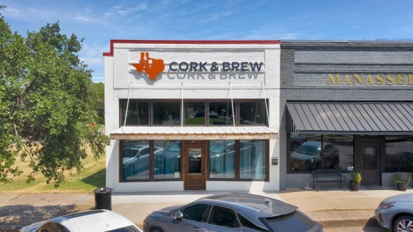 Listing Image #2 - Industrial for sale at 1136 Main Street, Commerce TX 75428