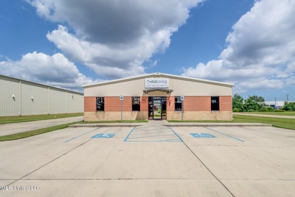 Listing Image #1 - Office for sale at 10278 Corporate Drive, Gulfport MS 39503