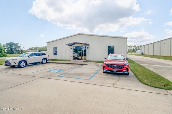 Listing Image #2 - Office for sale at 10278 Corporate Drive, Gulfport MS 39503