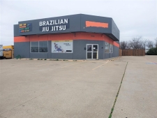 Listing Image #2 - Retail for sale at 6709 Rufe Snow Drive, Watauga TX 76148