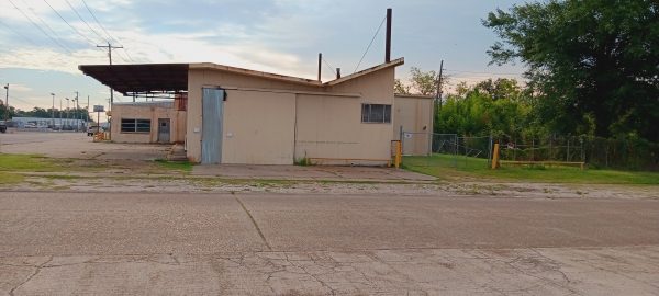 Listing Image #3 - Others for sale at 2014 E. Broad St, Lake Charles LA 70601